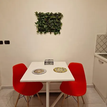 Incoming Quartieri Spagnoli Naples Exterior photo